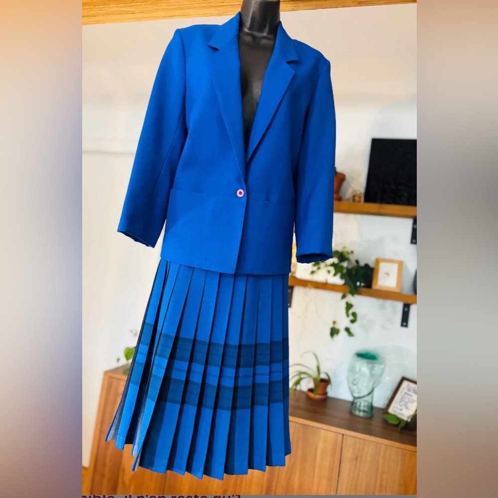 Surrey Classics/Highland Queen-60’s Blue Suit Set with REVERSIBLE Pleated Skirt